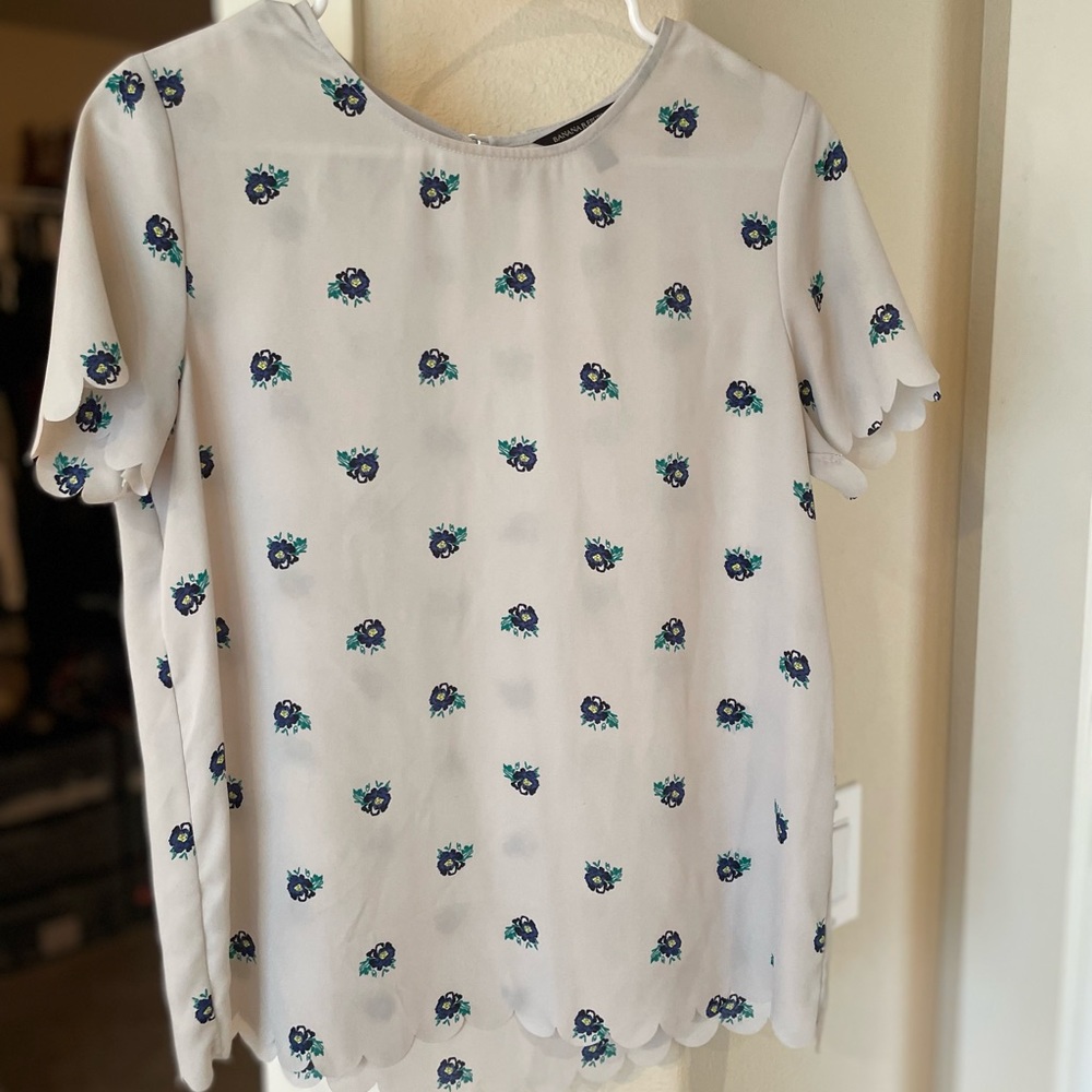 Banana Republic size small